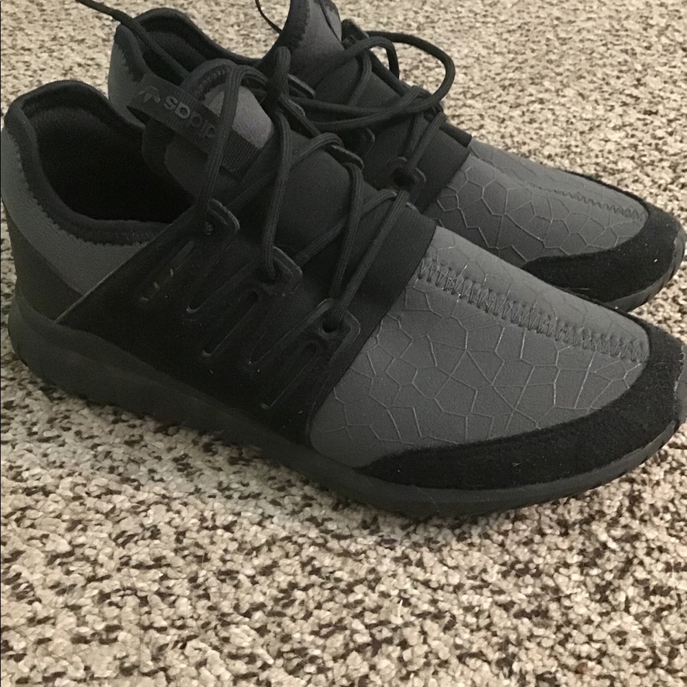 Adidas Tubular Radial
